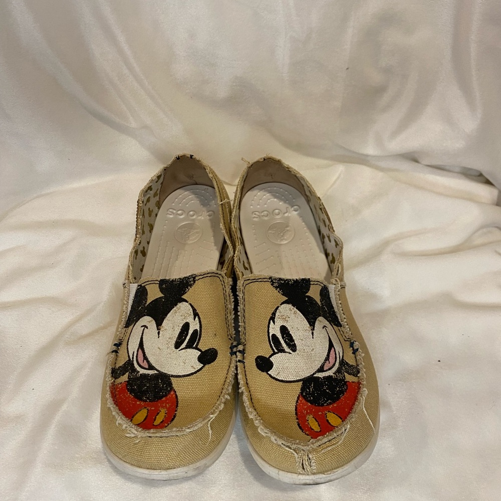 Disney Mickey Mouse Crocs Women’s Canvas Loafers Size 8